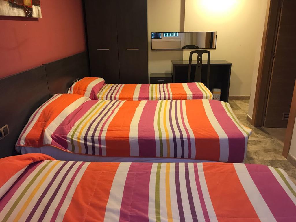 Hostal Zubi XXI Puente la Reina Extérieur photo
